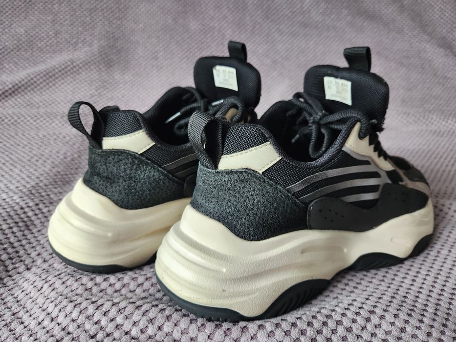 Кросівки для підлітка 42р