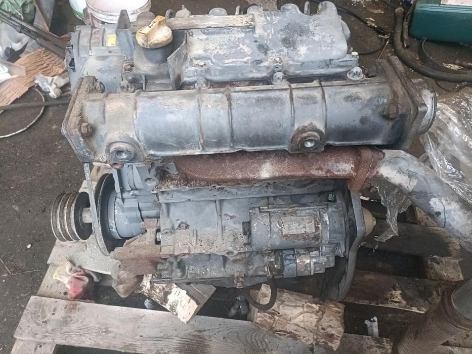 Silnik Deutz 2011 3 cylindrowy