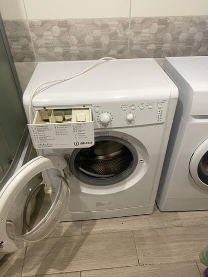 Пральна машинка indesit