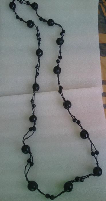 vendo varias colares para senhora(unidade)(8 unidades)(ver fotos)