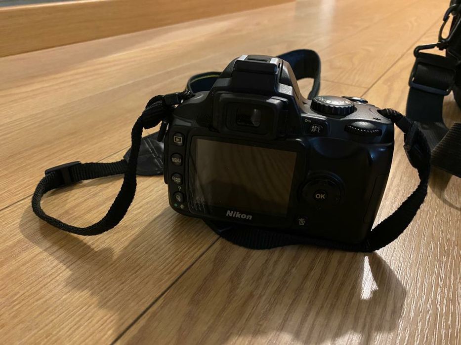Câmara fotográfica Nikon e vídeo Sony