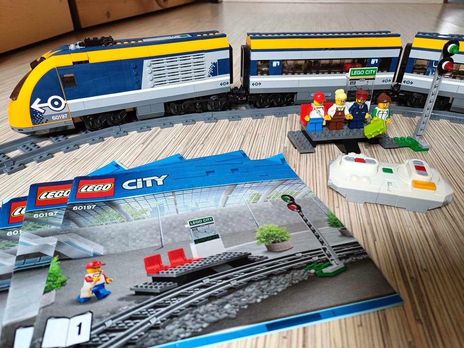 Lego 60197 pociąg pasażerski