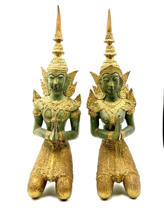 Par de antigos guardiões do templo bronze tailandeses, buda, oriental