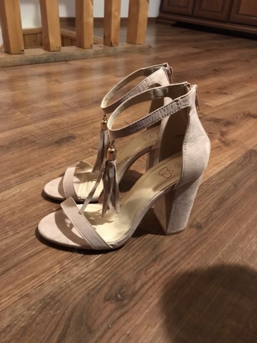 Buty na obcasie, szpilki