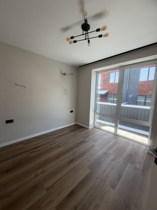 Таунхаус з балконом 100м2. Новий якісний ремонт. Газ