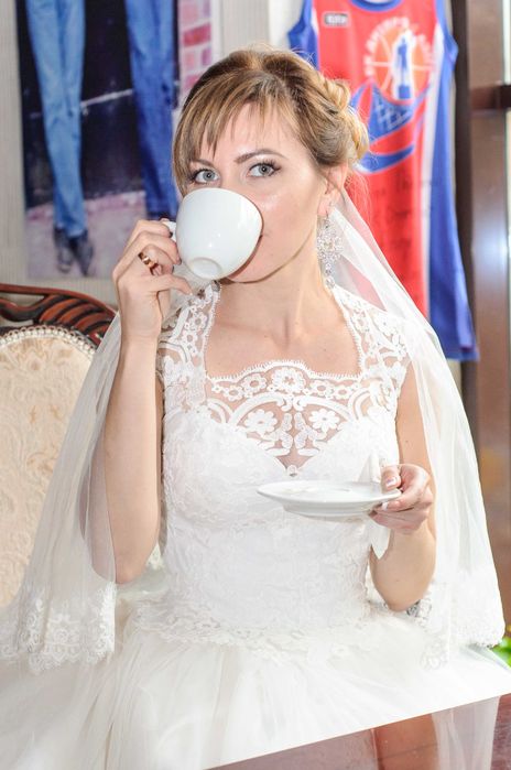 Весільна сукня + сережки+ подюбник с 2колец+ чехол( Свадебное платье