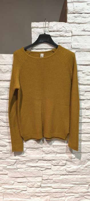 Sweter musztardowy Pull Bear