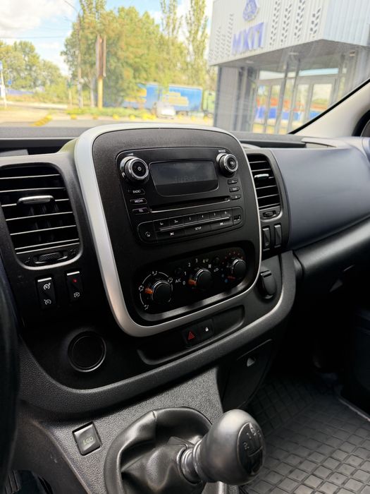 Продам Opel Vivaro 2015