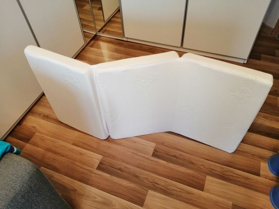 Materac dziecięcy składany