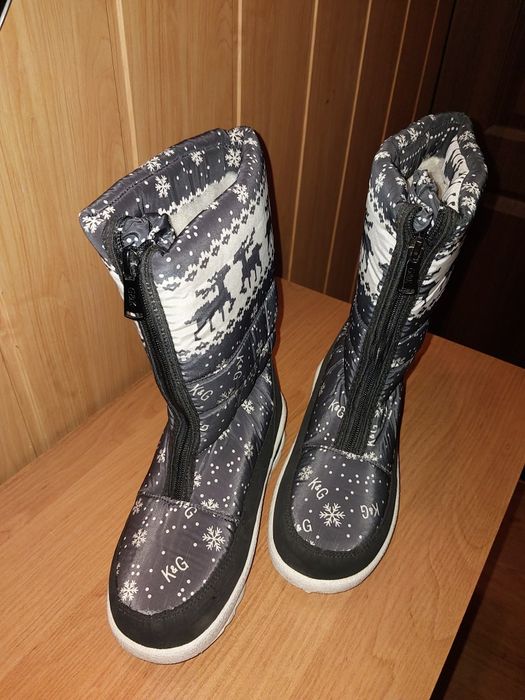 Продам женские зимние сапоги