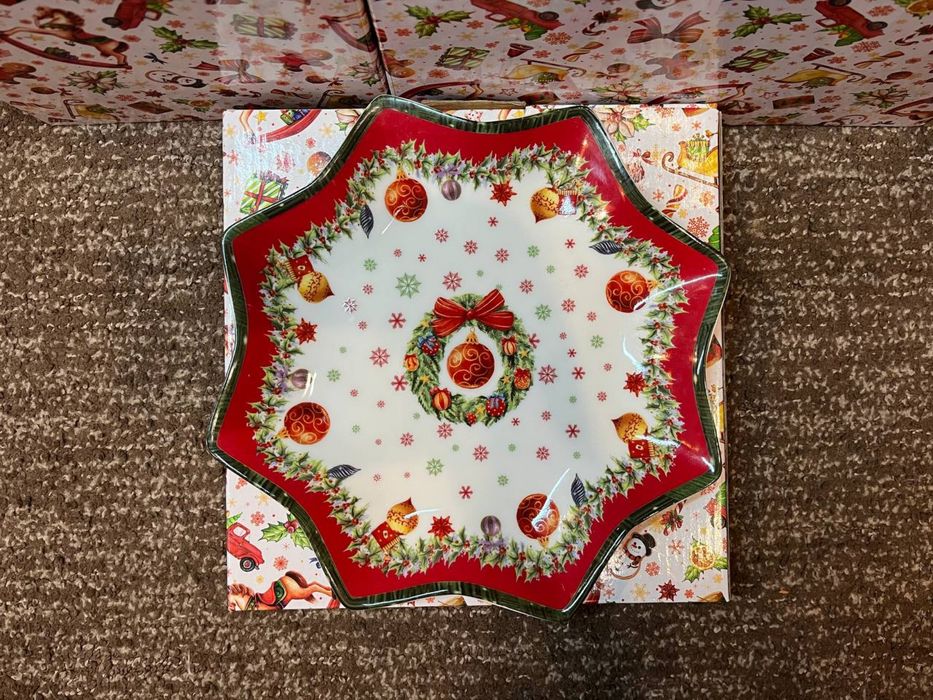 Новорічна порцелянова тарілка 25 см BonaDi(новогодняч посуда)