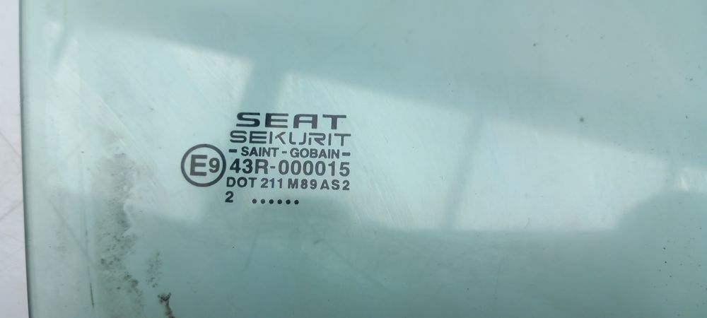Vidro porta trás direito SEAT Ibiza III (6L1)