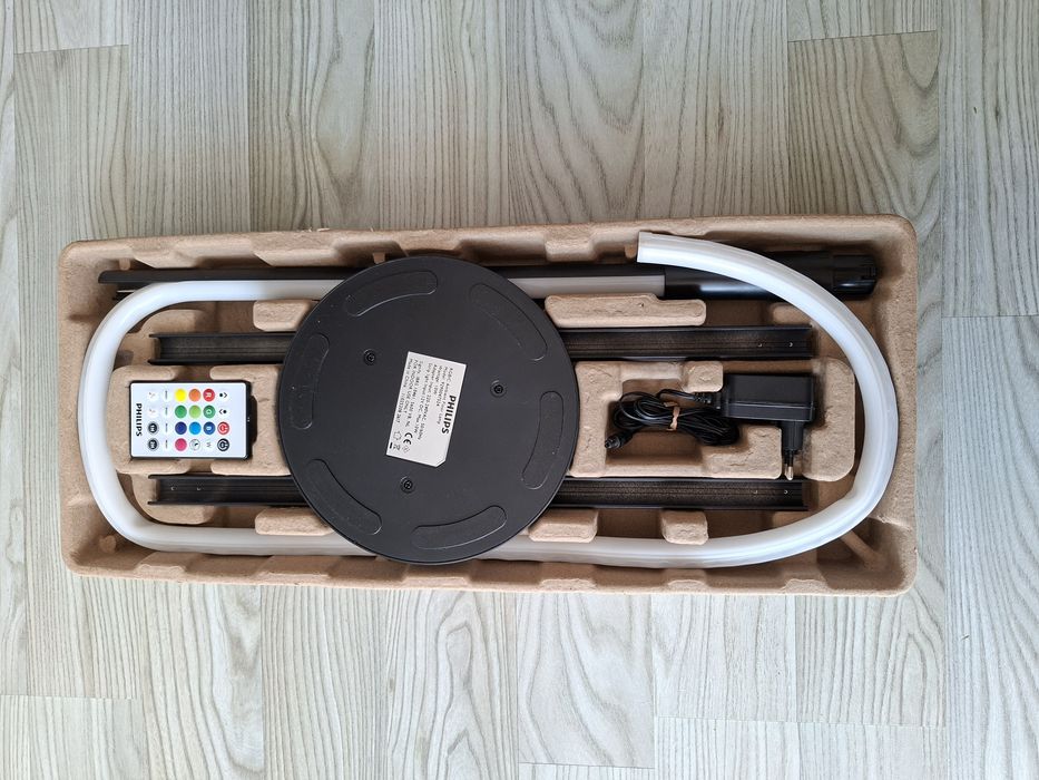 Lampa podłogowa led Philips RGB 142 cm