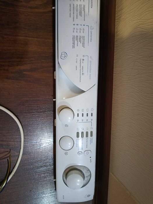 Продам запчастини для пральної машини Ariston AVL80
