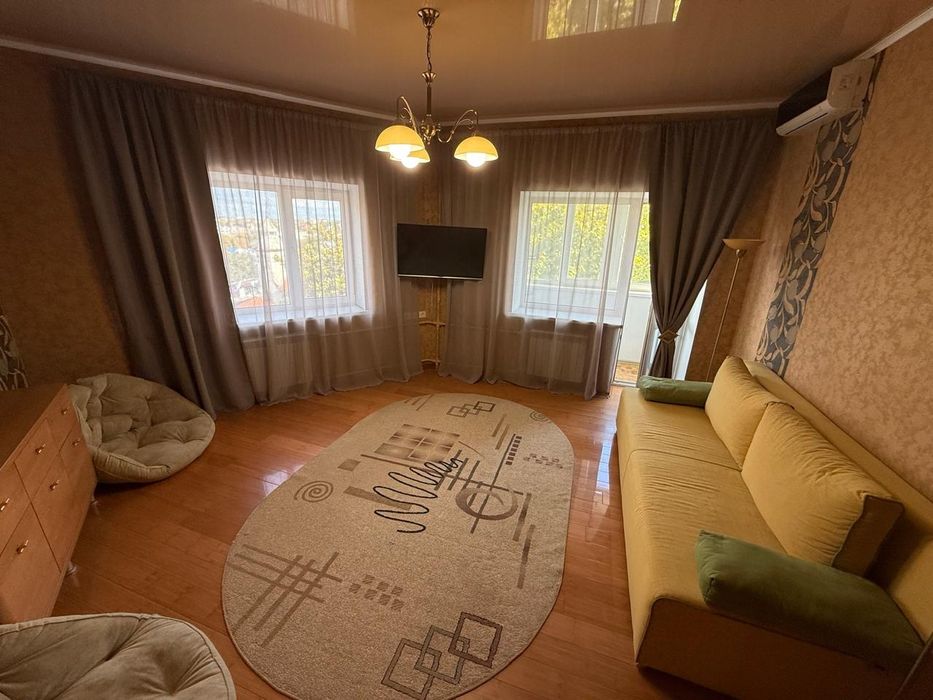 Продаю 2х комнатную квартиру в самом Центре города.