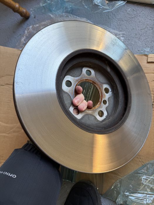 Диски тормозні BMW X1 U11 2023 Б.у оригінал