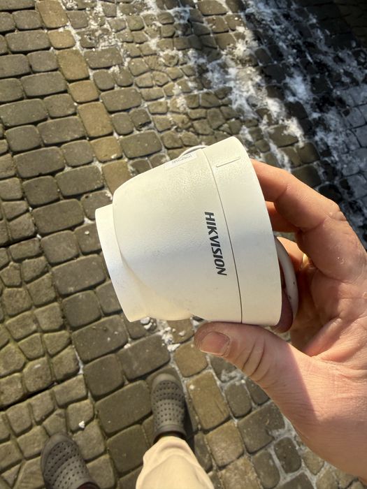 Kamera Hikvision Ds-2cd1343 G0-I.  2 szt.