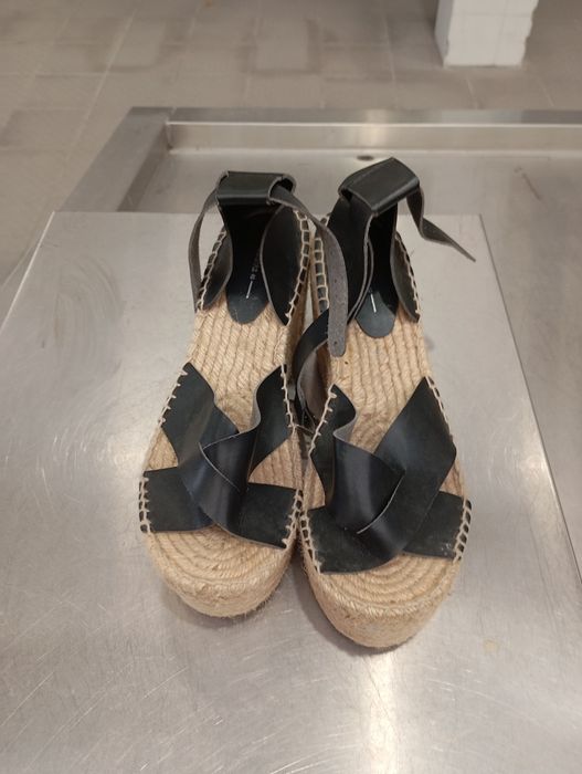 Sandálias de senhora da Bershka