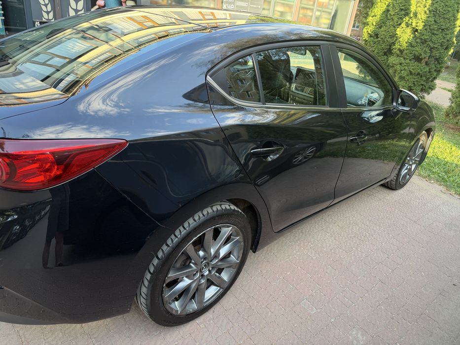 Продам Mazda 3 2018