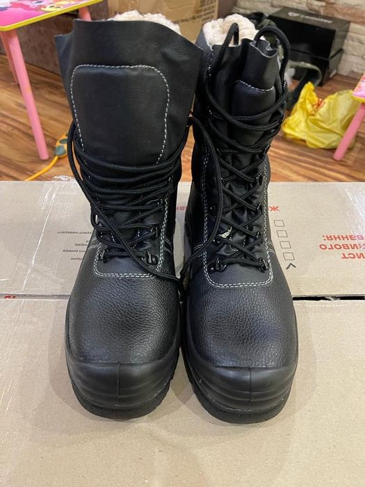 Зимовий спецодяг і взуття. Приємна ціна !