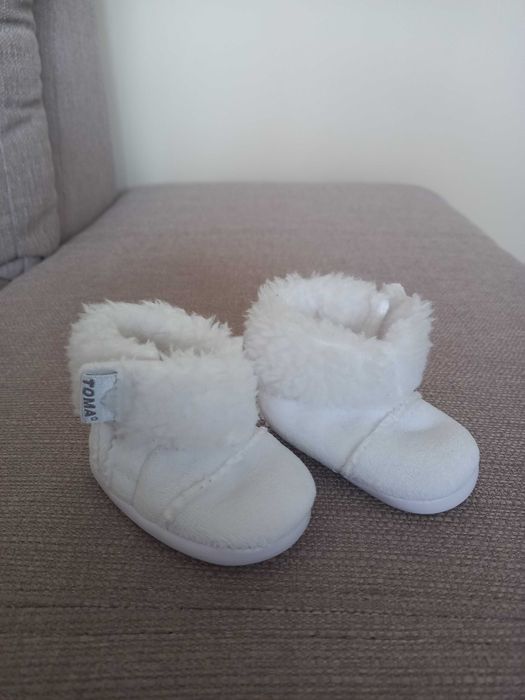 Sprzedam ubranko do chrztu rozmiar 68