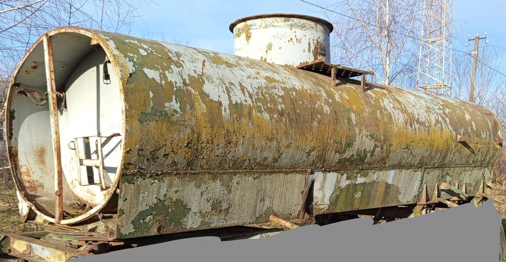 Продам резервуар об'ємом 5000 л