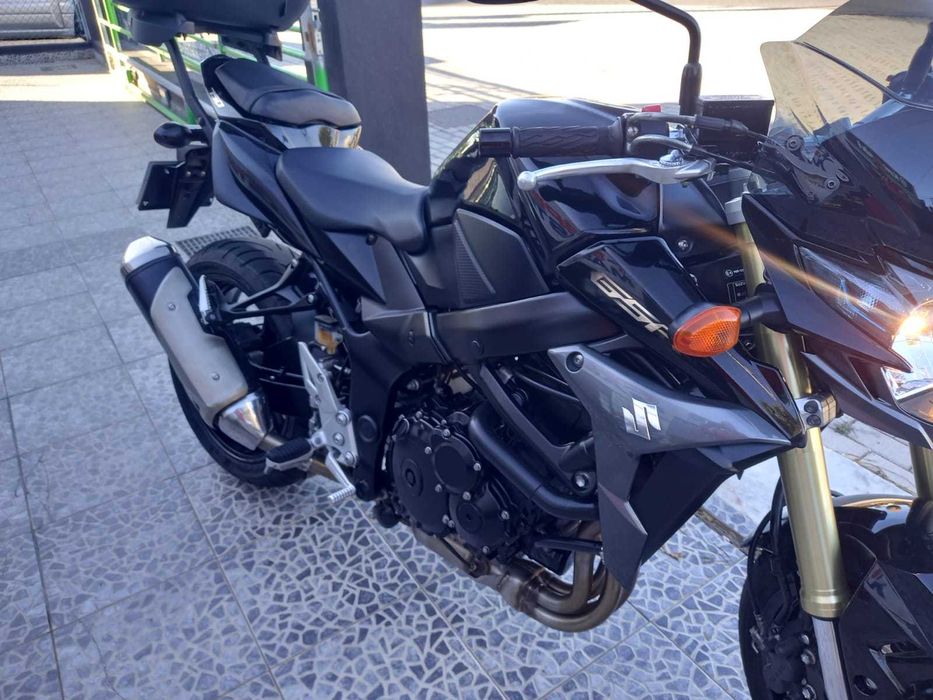 Suzuki GSR 750 78kw