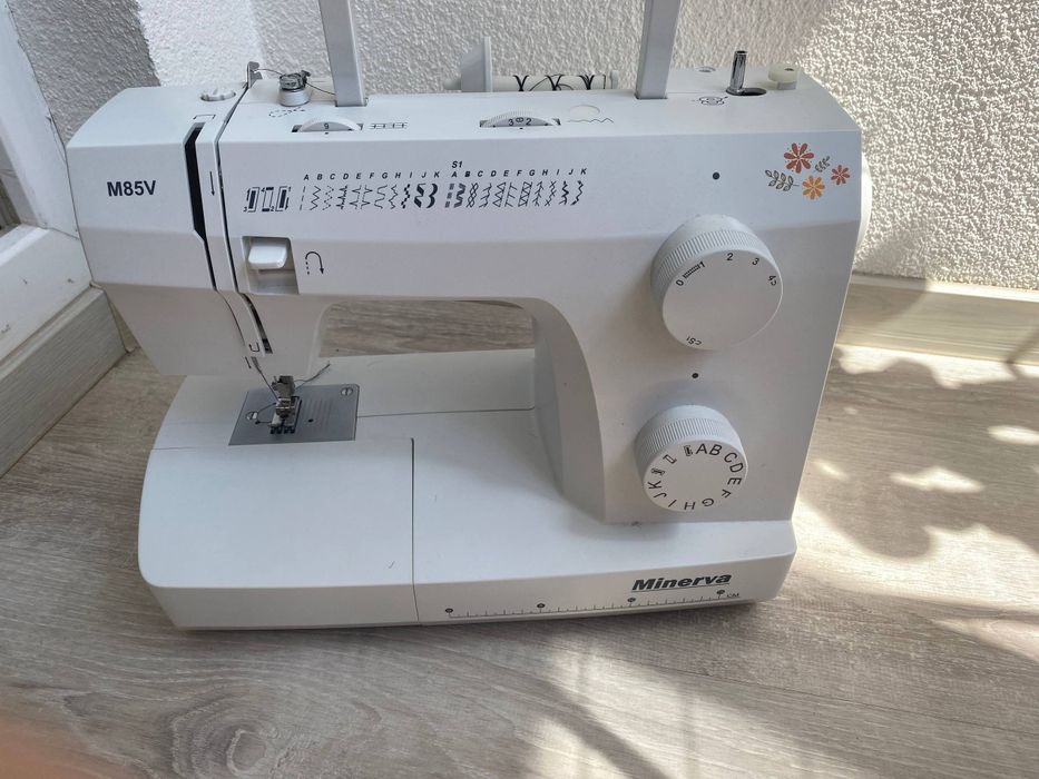 Швейна машинка Minerva M85V