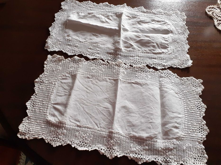 Conjunto de panos em linho e choche antigos