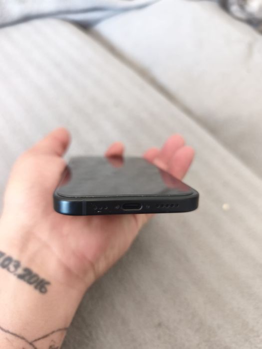 Troco iphone 15 de 128 Gb