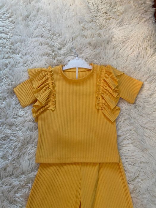 Костюм для дівчинки 98см