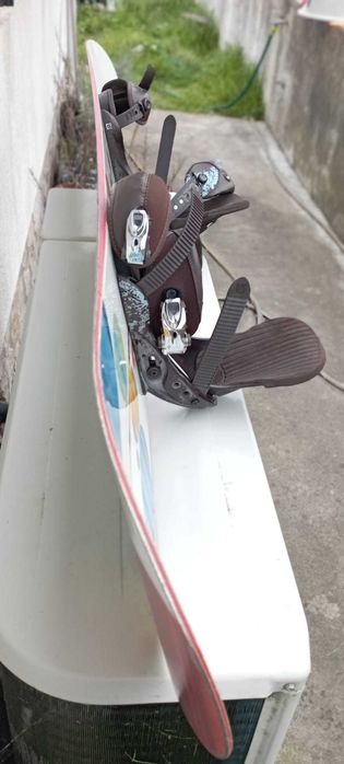 Prancha Snowboard Burton 143 (Modelo Feminino) + Fixações Burton Lexa