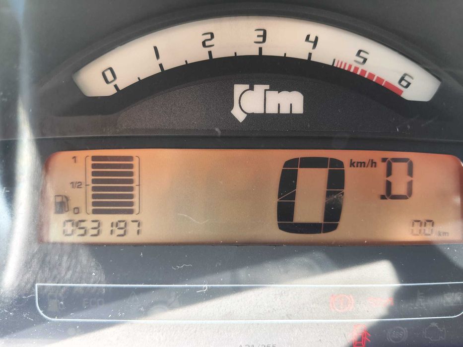 Minicarro fiável, económico e bem estimado – pronto a usar