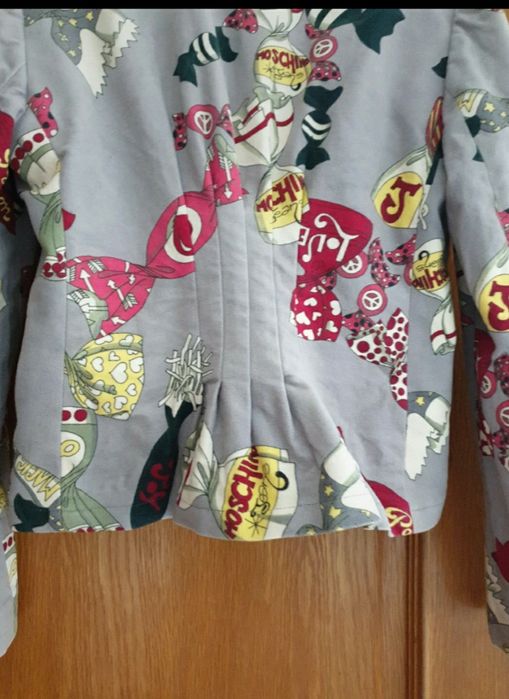 Blazer Moschino número 38
