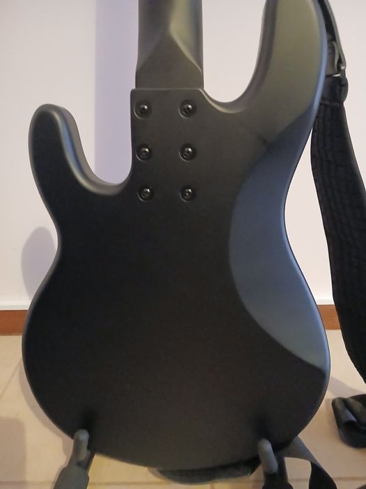 Baixo 5 cordas Harley Benton MB5 SBK