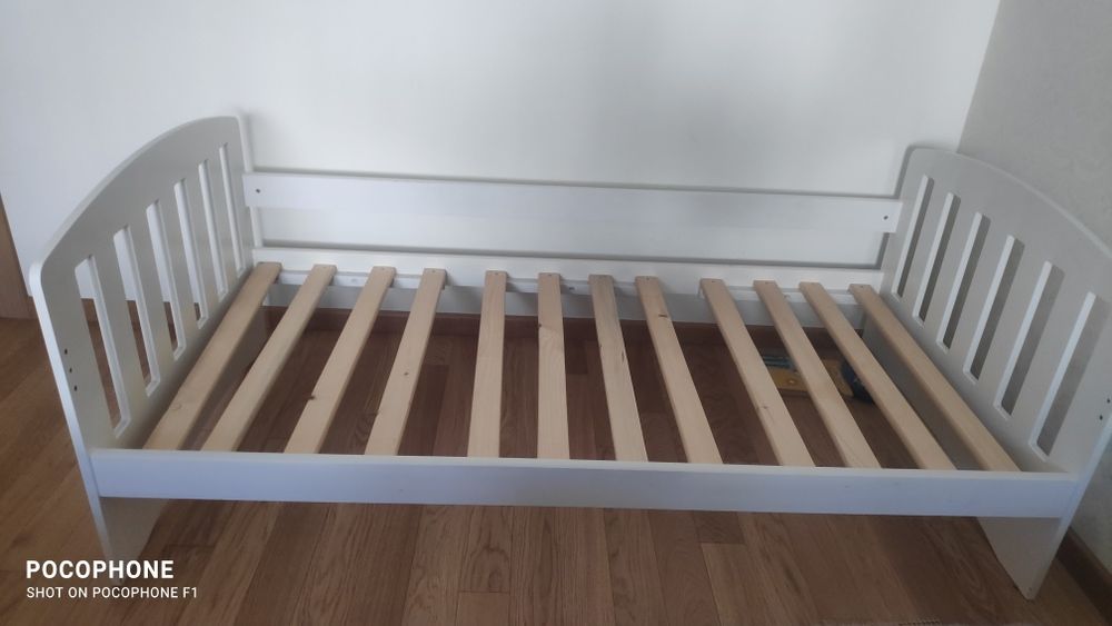 Łóżko dziecięce używane