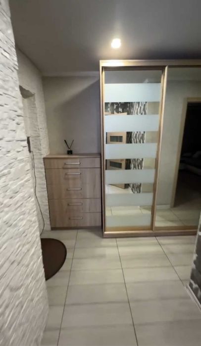 сдам 1комн квартиру Чаривная 121