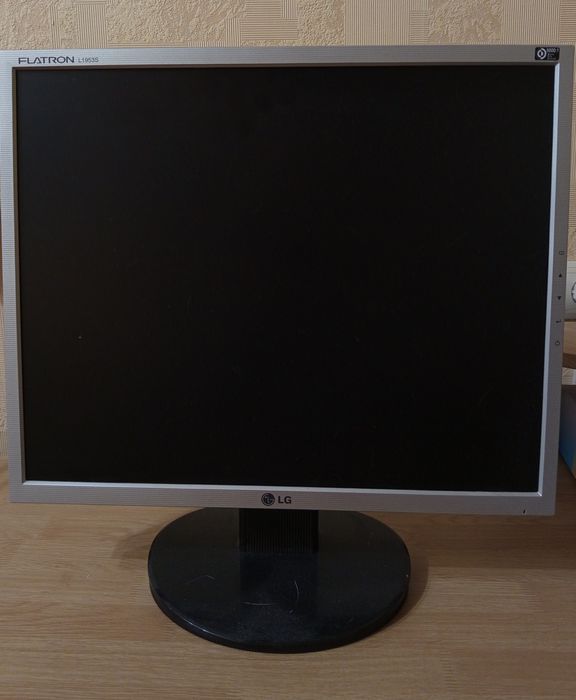 Монитор компьютерный LG