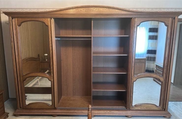 Ekskluzywna duża szafa dębowa przesuwna z lustrami stan idealny