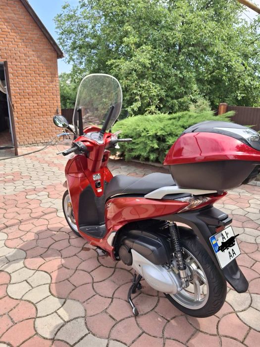 Продам Honda sh 300 2016