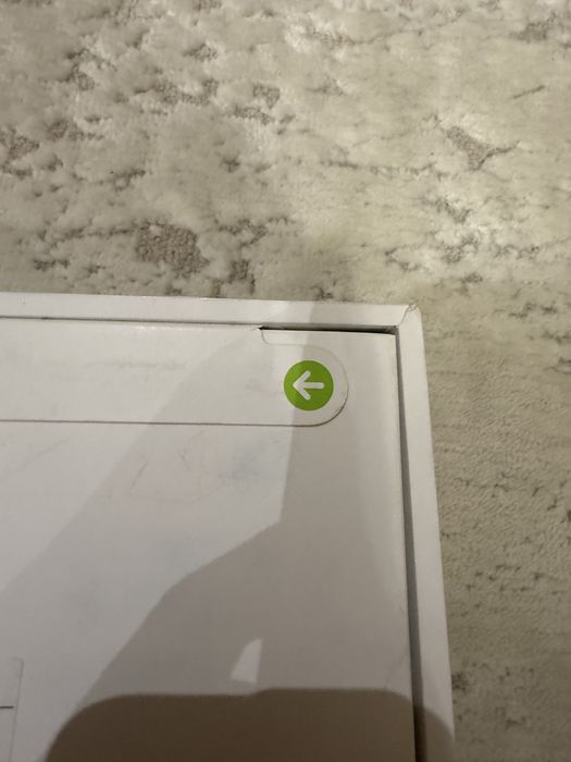 MacBook Air 13 inch 16 GB  / 256 GB SSD