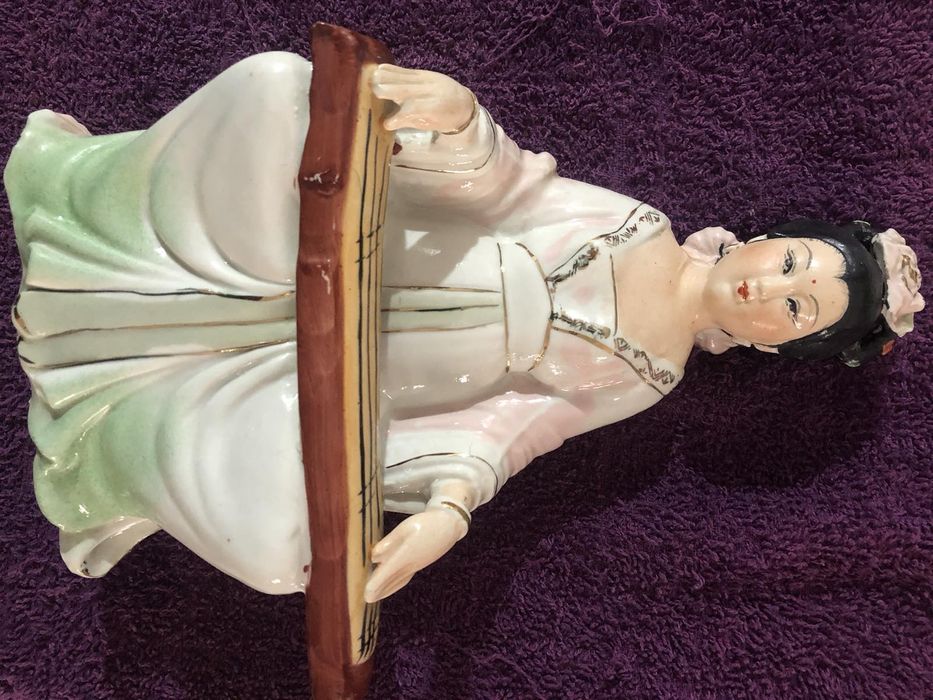 Винтаж. Фарфоровая статуэтка Китаянка