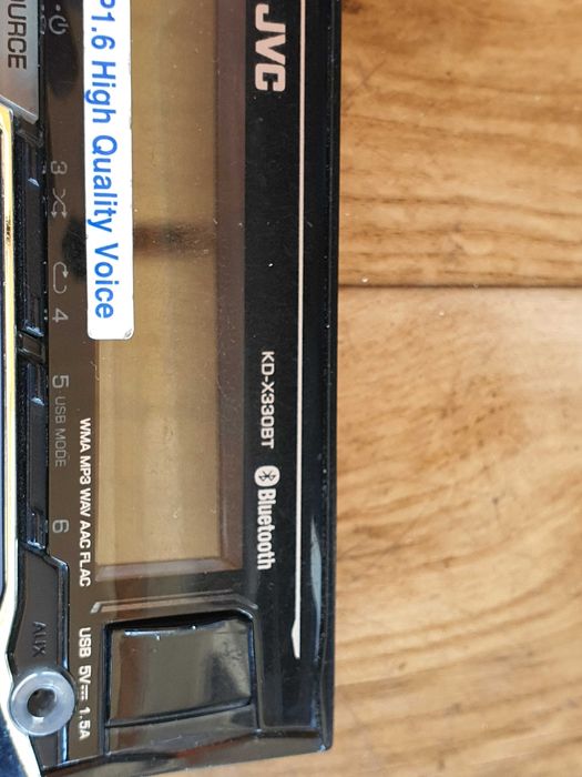 Переднюю панель автомагнитолы JVC KD-X330BT в отличном состоянии.