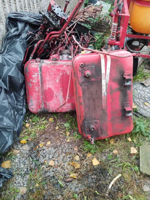 Продам екскаватор ЮМЗ в розібраному стані.
