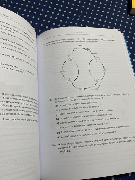 Livro IAVE - Biokogia e Geologia 10o e 11o anos