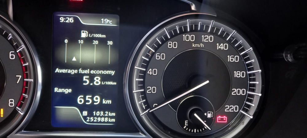 Suzuki Vitara cinza 1.4 Boosterjet de 2019 excelente estado conservação