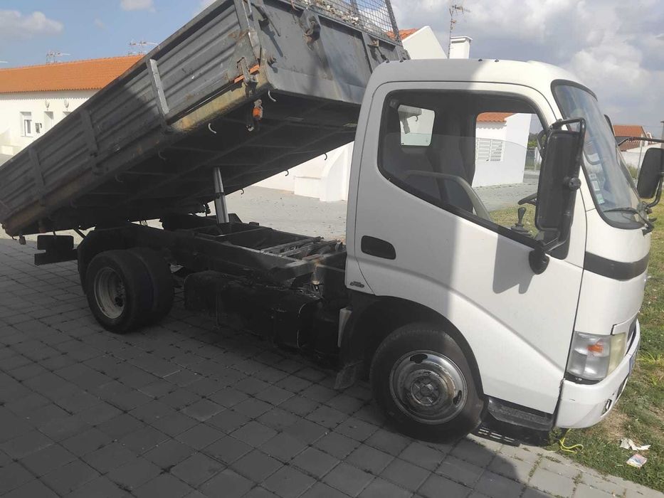 Toyota dyna basculante
