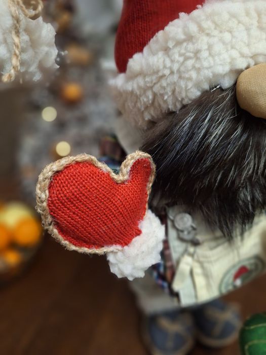 новорічний Скандинавський  Гном на подарунок, прикраса