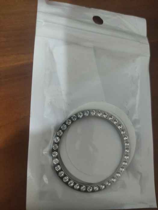 Anel com brilhantes para start&stop do carro
