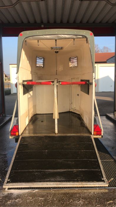 Reboque / Atrelado de Cavalos Duplo